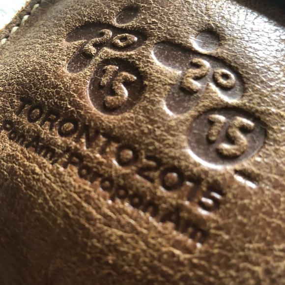 Brand new Roots sling bang collector's item - Picture 5 of 8